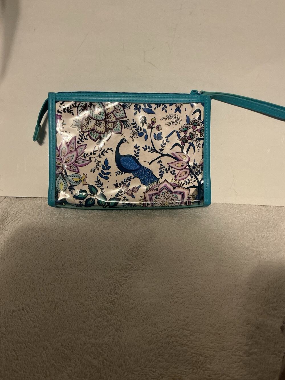 Vera Bradley Clear Beach Wristlet Peacock Garden 6” H New With Tags
